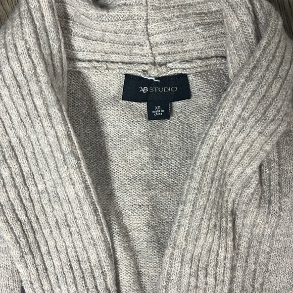 NWT AB Studio Button Taupe Cardigan size XS - Picture 3 of 5